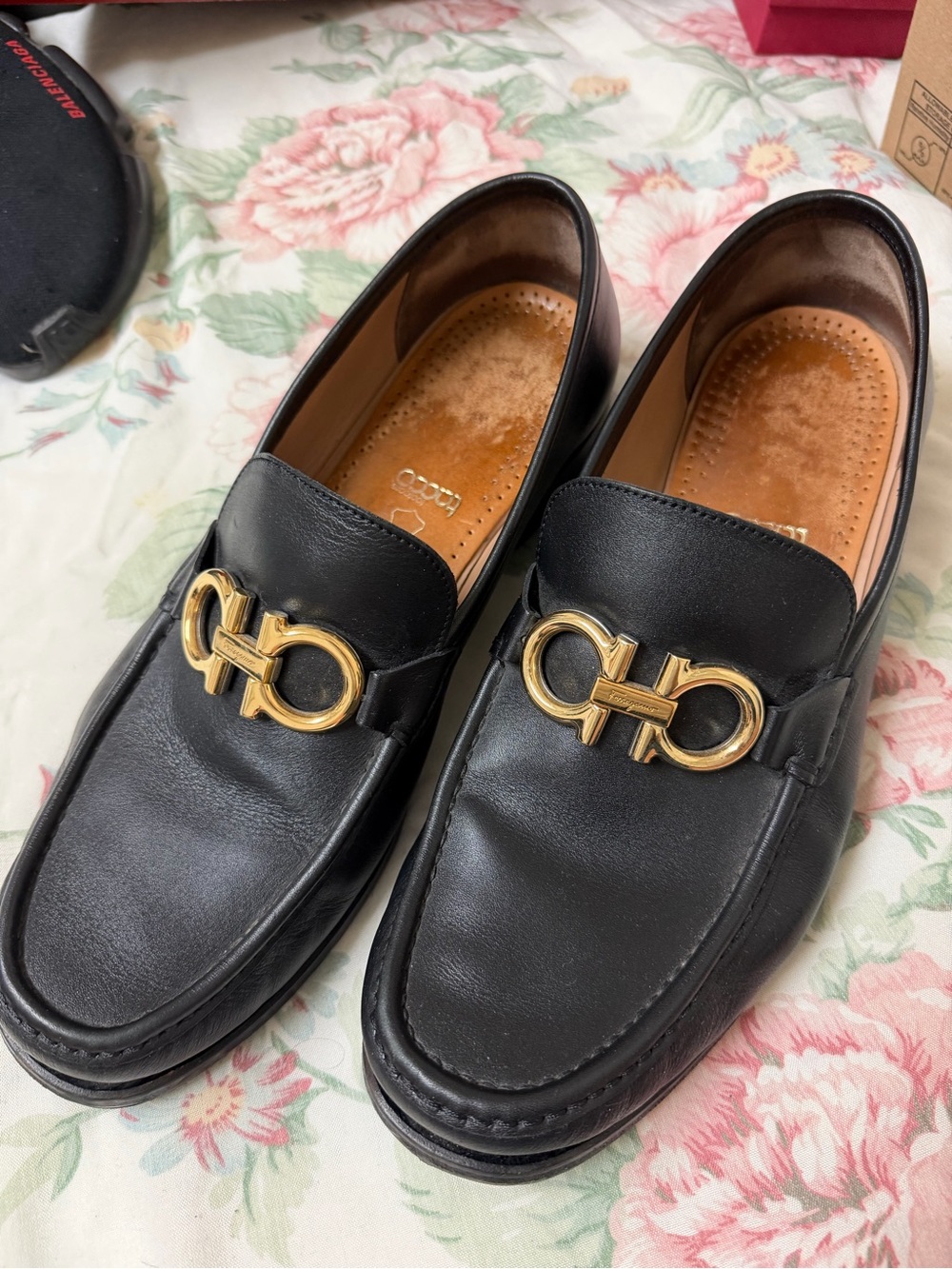Ferragamo Men's Black Leather Loafers with Gold Hardware Size 11
